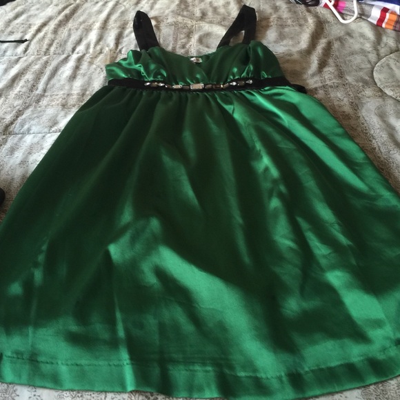 Green shiny dress fun flirty