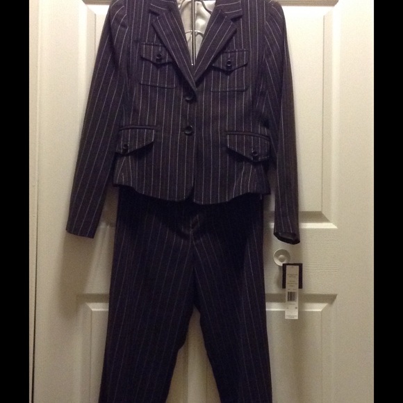 3 for $20 woman's pant 2 piece suit