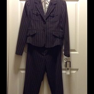 3 for $20 woman's pant 2 piece suit