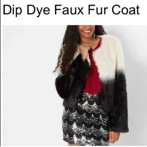 Rue21 Jackets & Blazers - Ombré faux fur coat