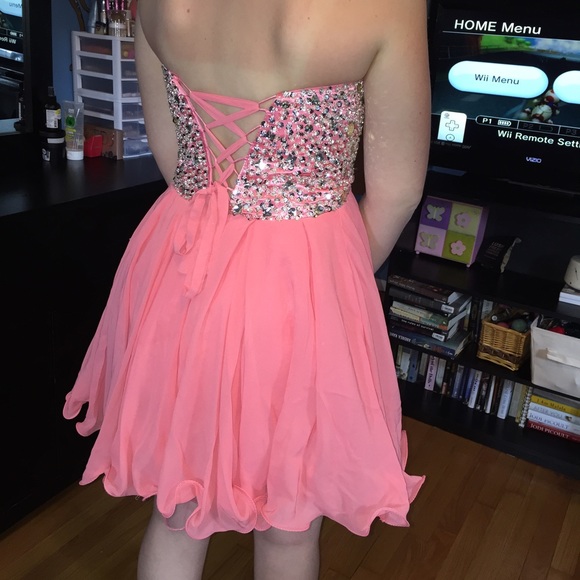 Short party dress - Picture 2 of 2