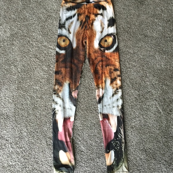 Tiger leggings!