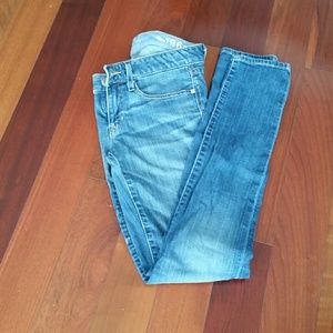 Straight leg Jeans
