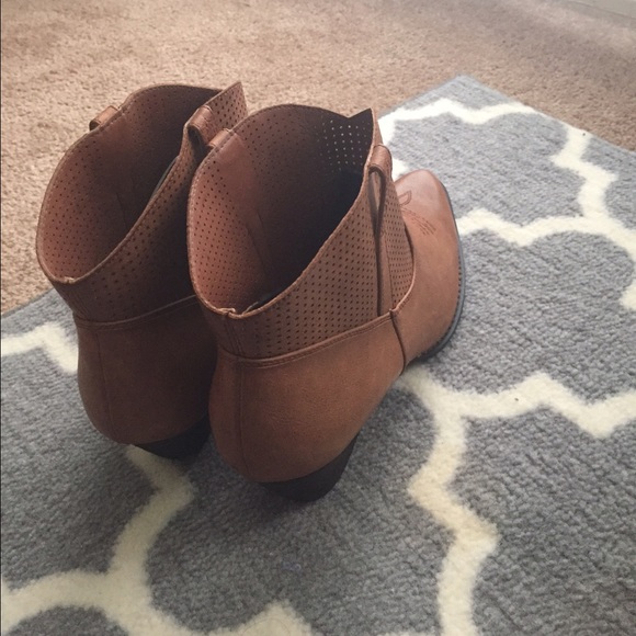 Very Volatile Booties - Picture 2 of 3