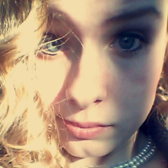 Meet your Posher, Riley - Picture 2 of 2