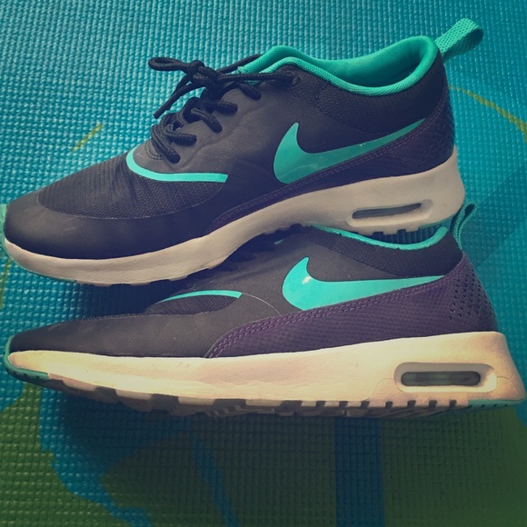 Nike shoes - Picture 1 of 1