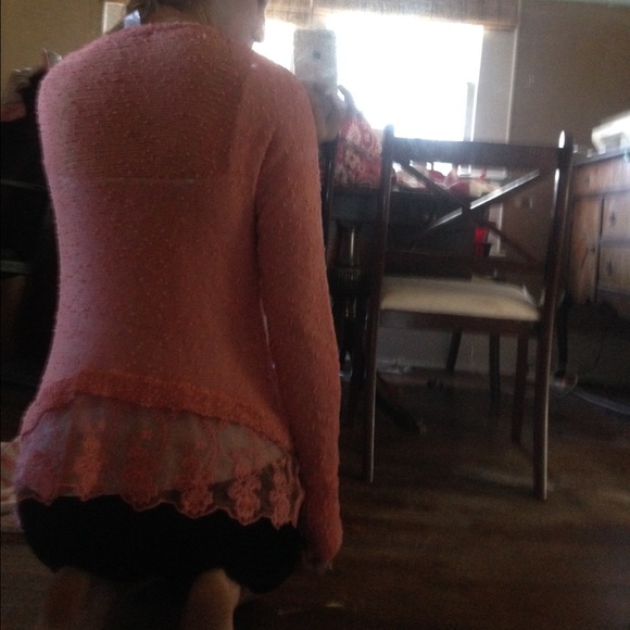 sheer coral top - Picture 3 of 4