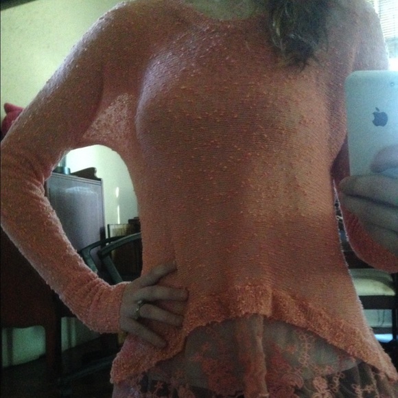 sheer coral top - Picture 4 of 4