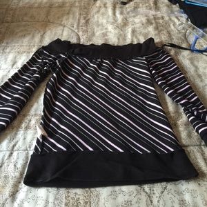 Nick black and light pink striped top spandex