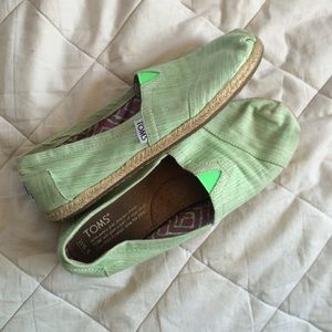 Green TOMS Espadrilles