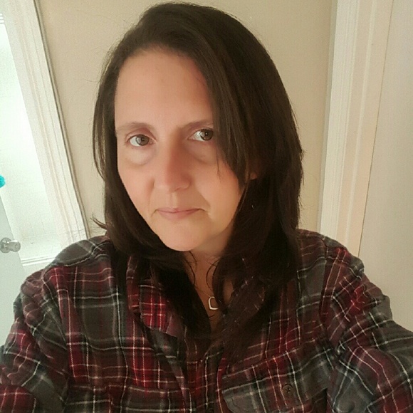 Meet your Posher, Brooke - Picture 1 of 1