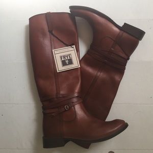 Never worn Frye Shirley Riding Plate Boots <3
