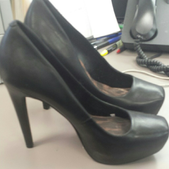 Jessica Simpson platform pumps