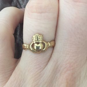 10k gold Claddagh ring with matching earrings
