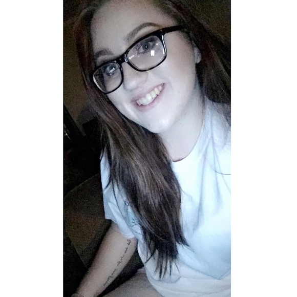 Meet your Posher, Courtney