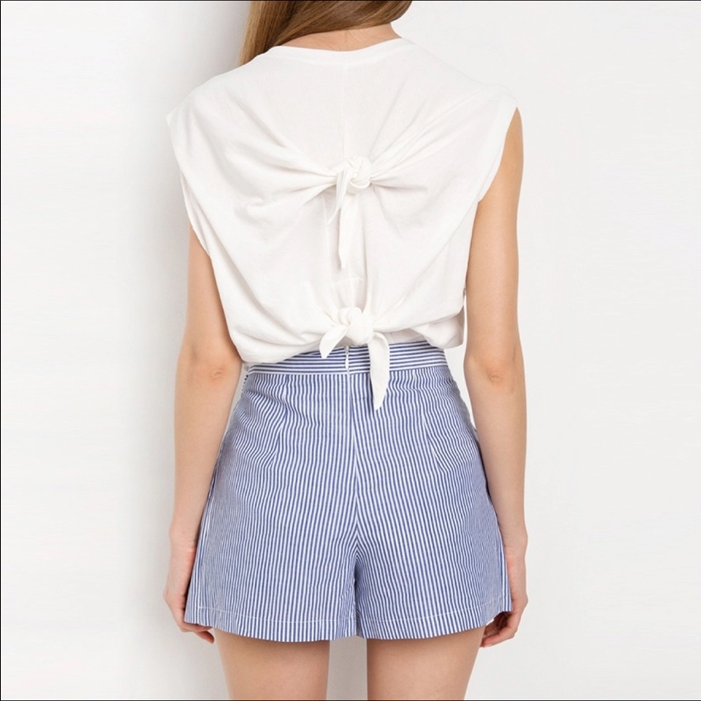 🎉HP!💃🏻💕🎉😄Beautiful butom down shirt skort. - Picture 3 of 5