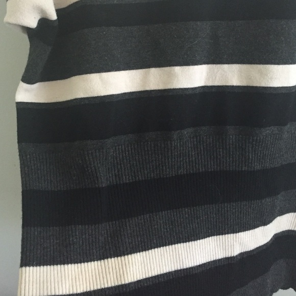 Cable and Gauge short sleeve sweater - Picture 4 of 4