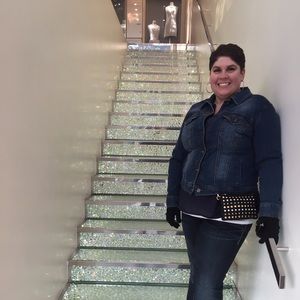 Meet your Posher, Jeanene