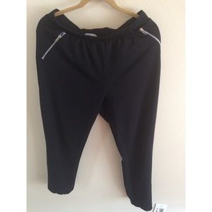 💛☀️5 FOR $20!☀️💛Black zipper pocket slacks!