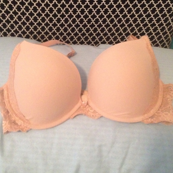 Victoria secrets push up bra
