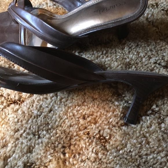 Brown sandal with small heel - Picture 2 of 2