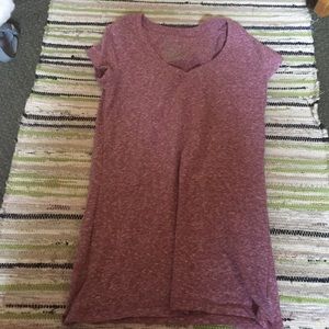 Two pack of v neck tshirts