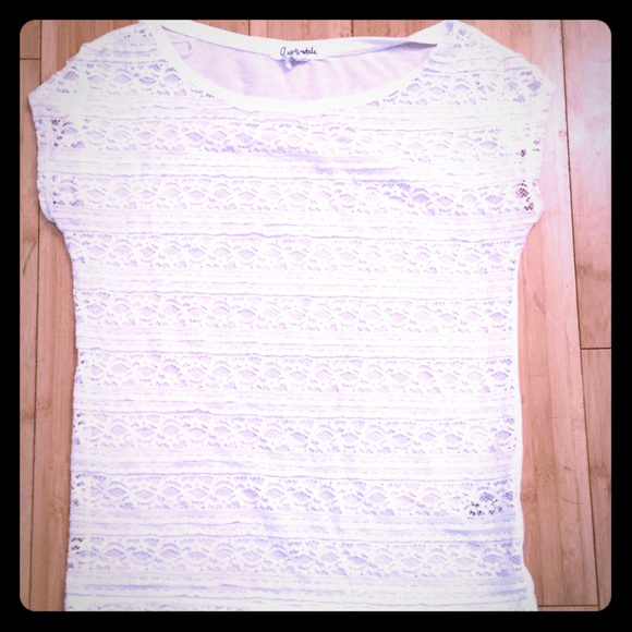 Aeropostale Tops - Lace front tee XS