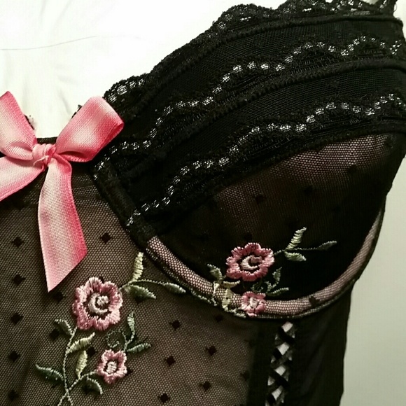 Victoria's Secret Lace Corset 36C - Picture 2 of 4