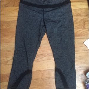 Size ten run inspire crop in herringbone