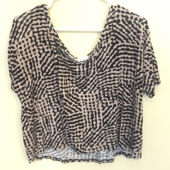 Patterned top - Picture 2 of 2