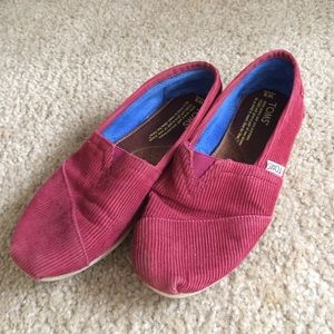 Burgundy Corduroy TOMS, Size 6