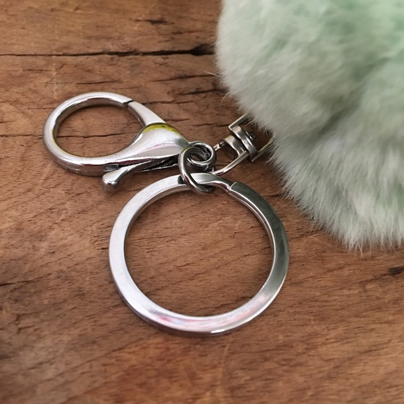 ❌SOLD❌Fur Pom Pom keychain charm - Picture 3 of 4
