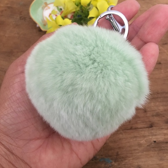 ❌SOLD❌Fur Pom Pom keychain charm - Picture 4 of 4