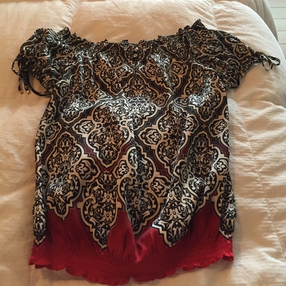 Off shoulder shirt