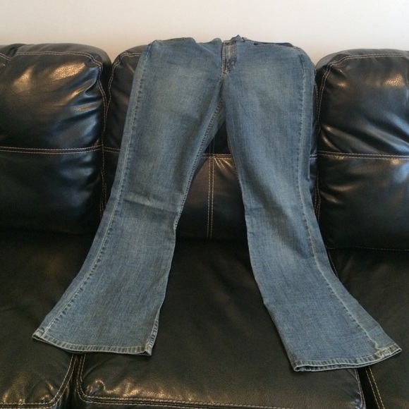 Blue jeans . Spring forward - Picture 1 of 2
