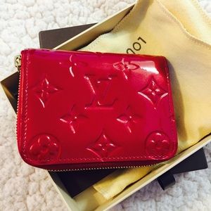 Louis Vuitton zippy coin purse
