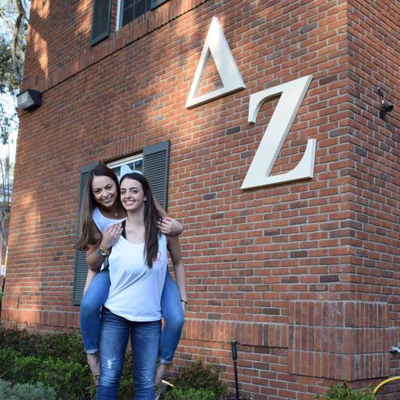 Meet your Posher, Sophia - Picture 1 of 1