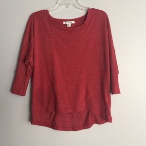 Red 3 quarter sleeve shirt