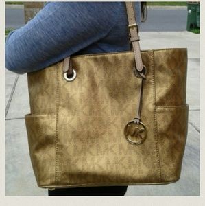 Michael Kors Jet Set Tote