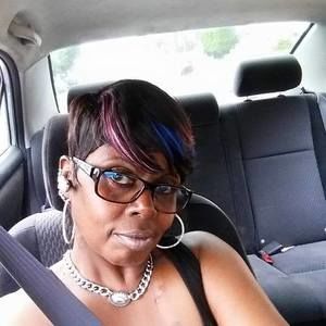 Meet your Posher, Dena