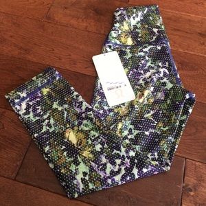 NWT Lululemon wunder under crop
