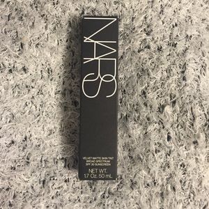 Reserved! NARS Velvet matte skin tint