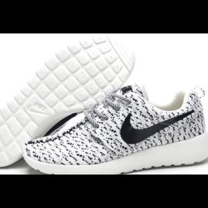 Women's Custon Nike Roshe