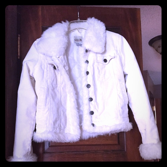 🌅 White corduroy jacket w/ fluffy faux fur collar