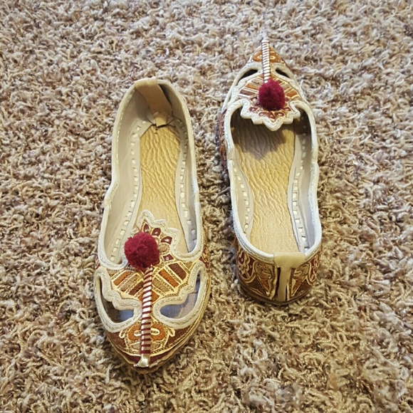 Middle Eastern shoes