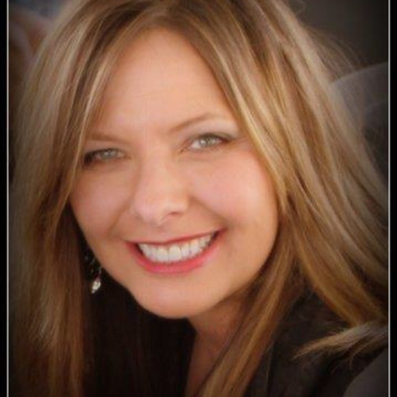 Meet your Posher, Sandra - Picture 1 of 1