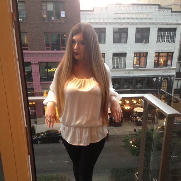 Meet your Posher, Ashley