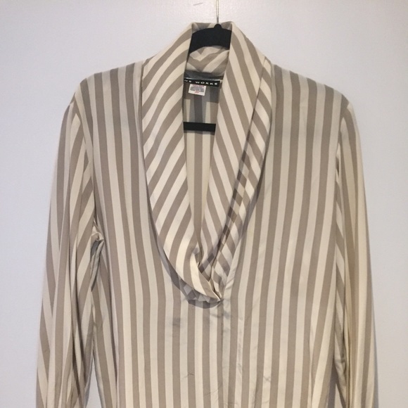 Vintage Mint Condition Saks Fifth Avenue Blouse - Picture 3 of 4