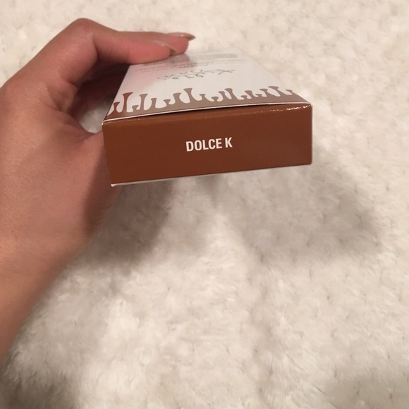Kylie lip kit in dolce k color - Picture 3 of 4