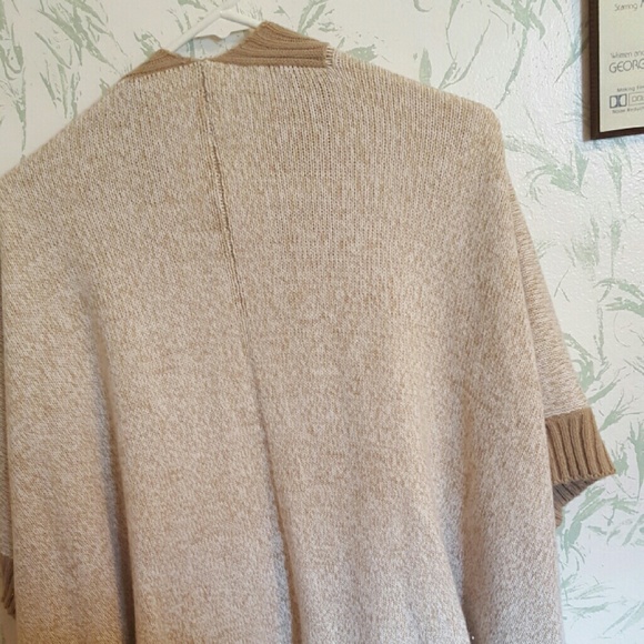 Poncho - Picture 3 of 4